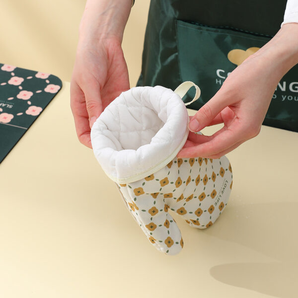 Anti-Scalding Microwave Cotton Non-Slip Insulation Gloves Oven Mitts  Kitchen Heat Resistant Thickened Cotton Heat Insulation Microwave Oven Oven Anti Scalding Household Gloves Baking Tools - Image 2